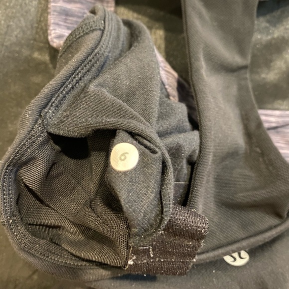Lululemon scoop tank in size 6 - Picture 4 of 4